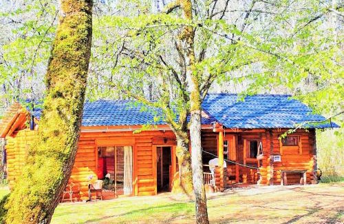 Les Farges House | Magnifique chalets en rondins avec SPA et Tipis en plaine Nature Environnement ressourçant au calme vue imprenable Lascaux SPA non disponible juillet et aout