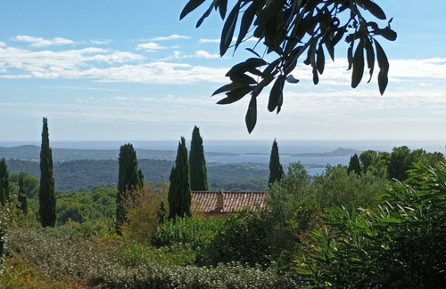 Ollioules House | Magnifique Maison Familiale Avec vue sur la Baie de Sanary
