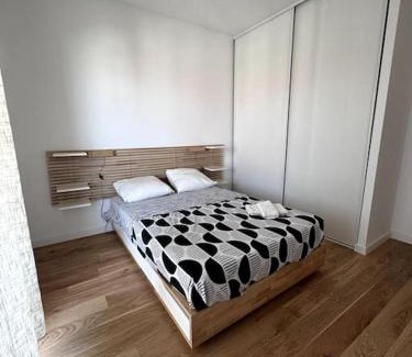 Le Pharo Apartment | Magnifique T2-Climatisé avec terrasse-Catalans