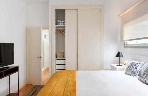 Encarnacion-Regina Apartment | Magno Apartments Cervantes