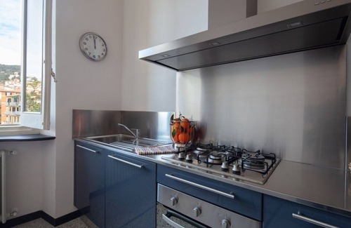 Lerici Apartment | Magnolia Apartment · Historic Seaview Apart. with free Priv. Parking