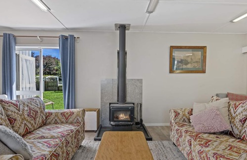 Foxton House | Magnolia Bach - Foxton Holiday Home
