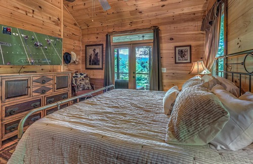 Morganton House | Magnolia Bay by Escape to Blue Ridge