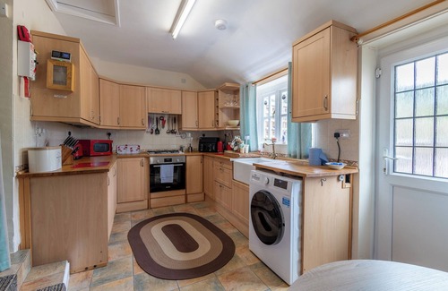 Wellington Cottage | Magnolia Cottage, Character Cottage on the edge of the Blackdown Hills