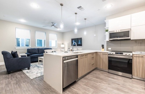 Fort Worth House | Magnolia District Modernism- Sleek 2-Bed Escape