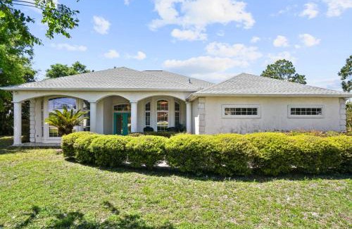Upper Grand Lagoon House | Magnolia Hideout