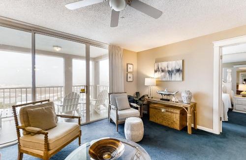 Holiday Isle Apartment | Magnolia House at Destin Pointe 405