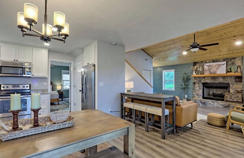Clayton House | Magnolia Ridge - Dog Friendly!