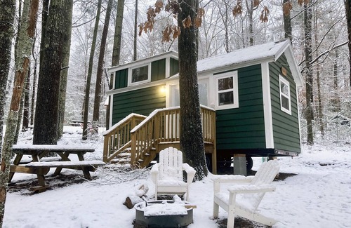 Clarkesville Cabin | Magnolia Tiny Home at Bleu Canoe