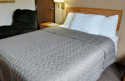 Ironwood Hotel | Magnuson Hotel Ironwood