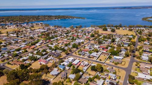 Paynesville House | Magpie Cottage