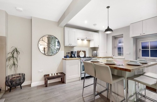 Stanhope House | Magpie Cottage - North East Escapes