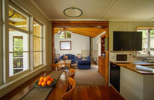 Tiniroto House | Mahaanui Cottage Farmstay