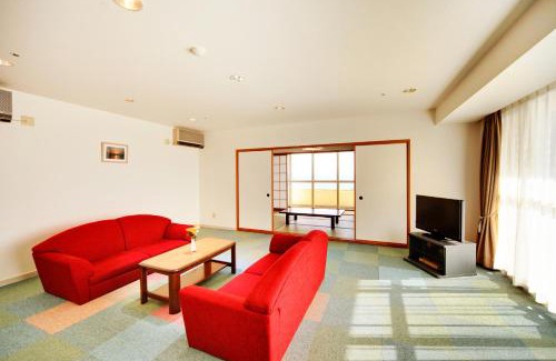 Miura Hotel | Maholova Minds Miura