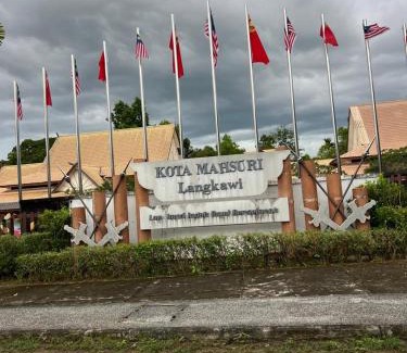 Kampung Mawar House | Mahsuri Dorm, Roomstay & Homestay Langkawi