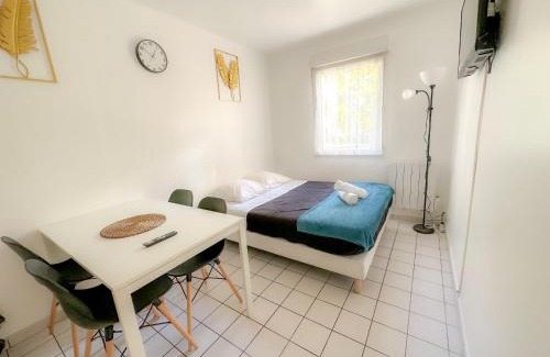 Villiers-sur-Marne Apartment | Mai Linh - TiAM CONCIERGERIE-Disney-VILLIERS SUR MARNE CENTRE VILLE