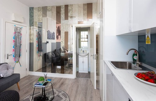 Golborne House | Maida Vale, Notting Hill. Medium Studio