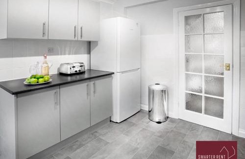 Maidenhead Apartment | Maidenhead - Lovely Modern 3 bedroom house