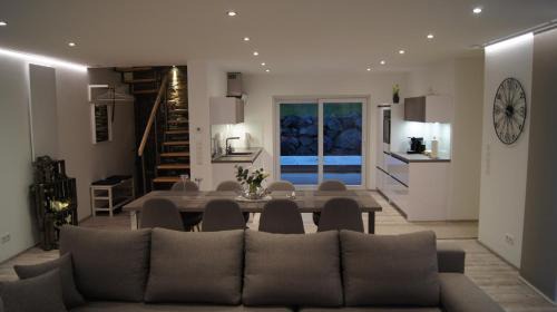 Munstermaifeld Apartment | Maifeld Cottage
