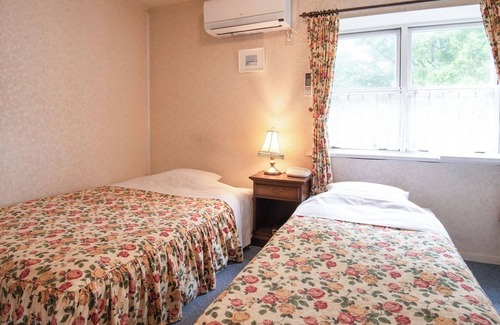 Nikko Hotel | Main building 2 adjoining Westernstyle rooms twin with bathroom toilet and shower booth/Nikko Tochigi