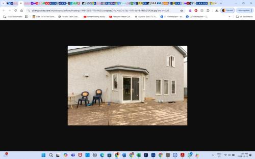 Southeast Edmonton House | Main floor room 4, 22 minute from airport