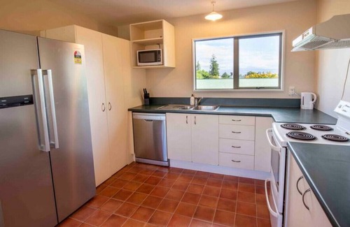 Methven House | Main St of Methven | Free Wi-Fi | Smart TV