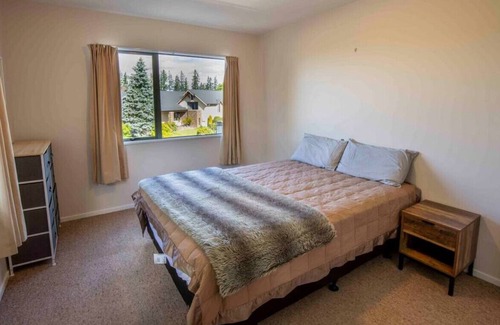 Methven House | Main St of Methven | Free Wi-Fi | Smart TV