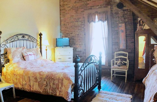 Glasgow Bed & Breakfast | Main Street Bed & Breakfast Established in 1810