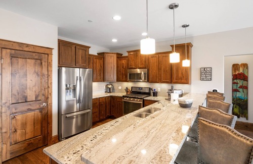 Bozeman Condo | Main Street, Mountain View Luxury Condo in Bozeman