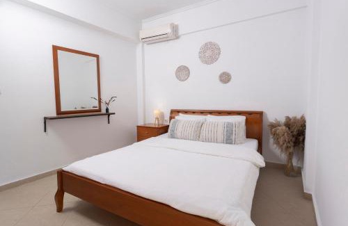 Polichrono House | MainAvenue Palm Seaside