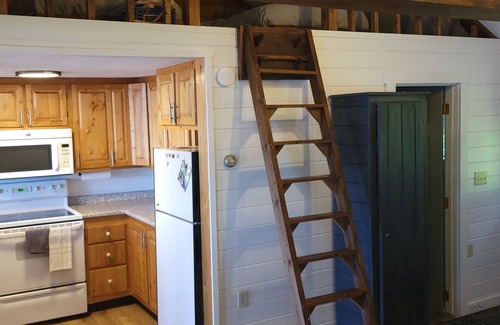Lincoln House | Maine "Kottage" just feet from the water, perfect for your 4-Season Adventure!