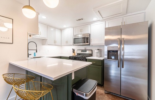 Fayetteville Condo | Mainstay In Fay on Dickson St.