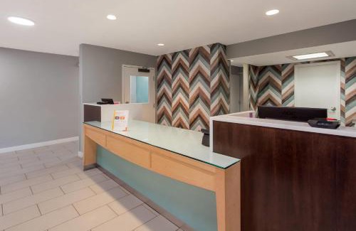 Centennial Hotel | MainStay Suites Denver Tech Center