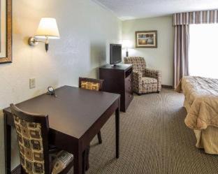 Knoxville Hotel | MainStay Suites Knoxville North I-75