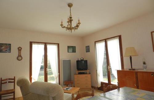 Le Grand-Village-Plage House | Maison à 8min de plage Giraudière