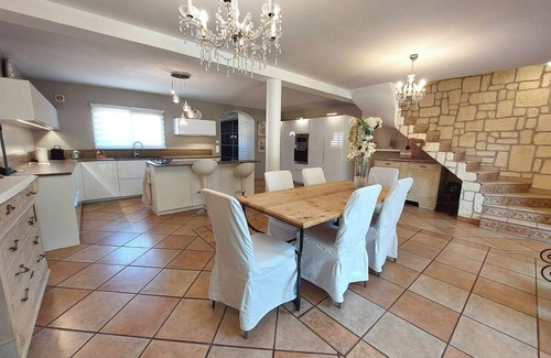Les Bormettes House | Maison 120m² à 400m de la Plage: Terrasse, Plancha, Jardin, Vtt, Parking Privé
