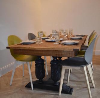 Ville Haute Apartment | Maison 1747 - Gîtes de Standing en Vieille-ville avec Cour