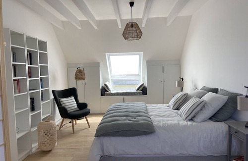 Ile-de-Batz House | Maison 4.130 m2 Neuve Lumineuse au Calme sur une île Proche des Plages. Vue mer