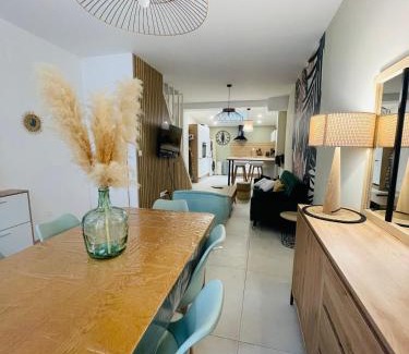 Croix Apartment | Maison 4 chambres Croix