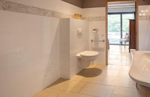 Saint-Amand-de-Coly Villa | Maison 5 étoiles luxe 6p piscine privée chauffée Lascaux