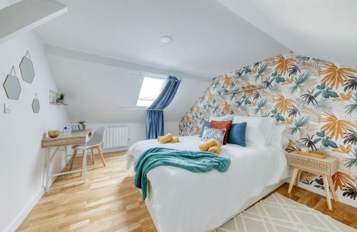 La Courneuve House | Maison 8 personnes - Parking - Métro 7 et Rer B à 6 minutes