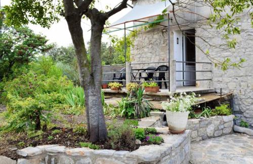 Les Vans House | Maison accueillante, Les Vans, vue sur montagne, grand jardin