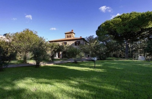 San Vincenzo Apartment | Maison Antoinette - Violet