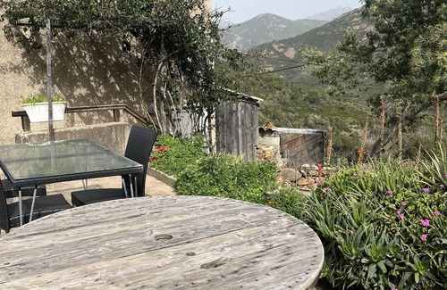Galeria House | Maison au Cœur du Maquis, Trois Chambres, Wifi, 15 min Plage et Rivière