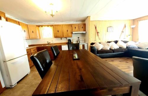 Barraute Apartment | Maison au Pied du Mont Video