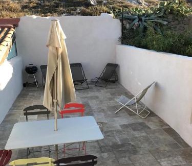 8th Arrondissement House | Maison avec magnifique vue mer - Les Goudes