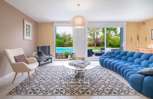 Saint-Pavace House | Maison avec Piscine et Jardin proche Le Mans