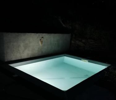 Talasani Villa | Maison avec vue sur la mer et piscine