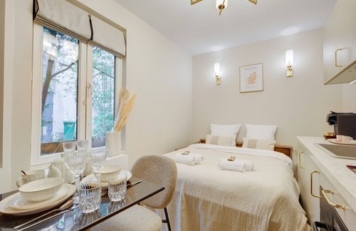 Amerique Apartment | Maison Belleville