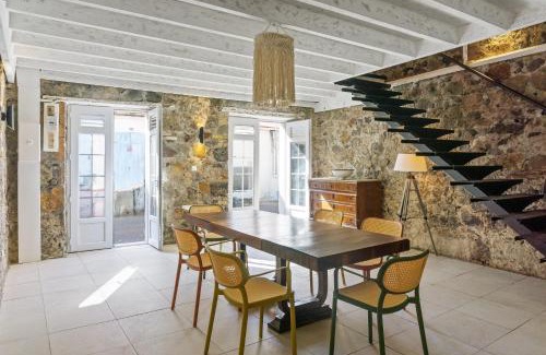 Saint-Pierre House | Maison Bernabet - Rooftop avec vue sur la Montagne Pelée